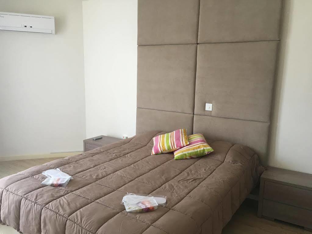 Zavos Marathon Beach Apartments Limassol Extérieur photo